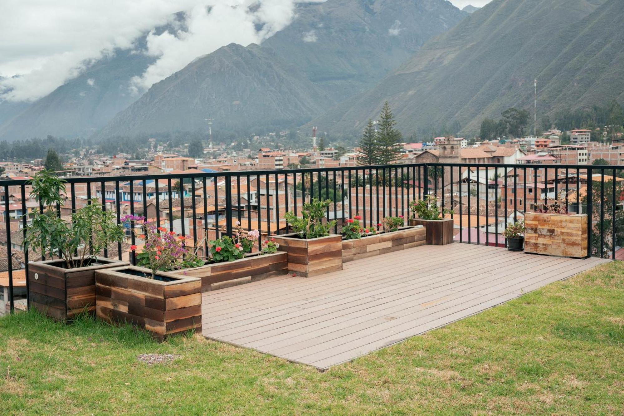 Hotel California Urubamba Exterior photo